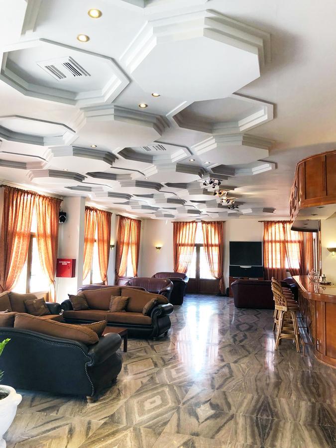 Regina Hotel Vasilatika  ภายนอก รูปภาพ