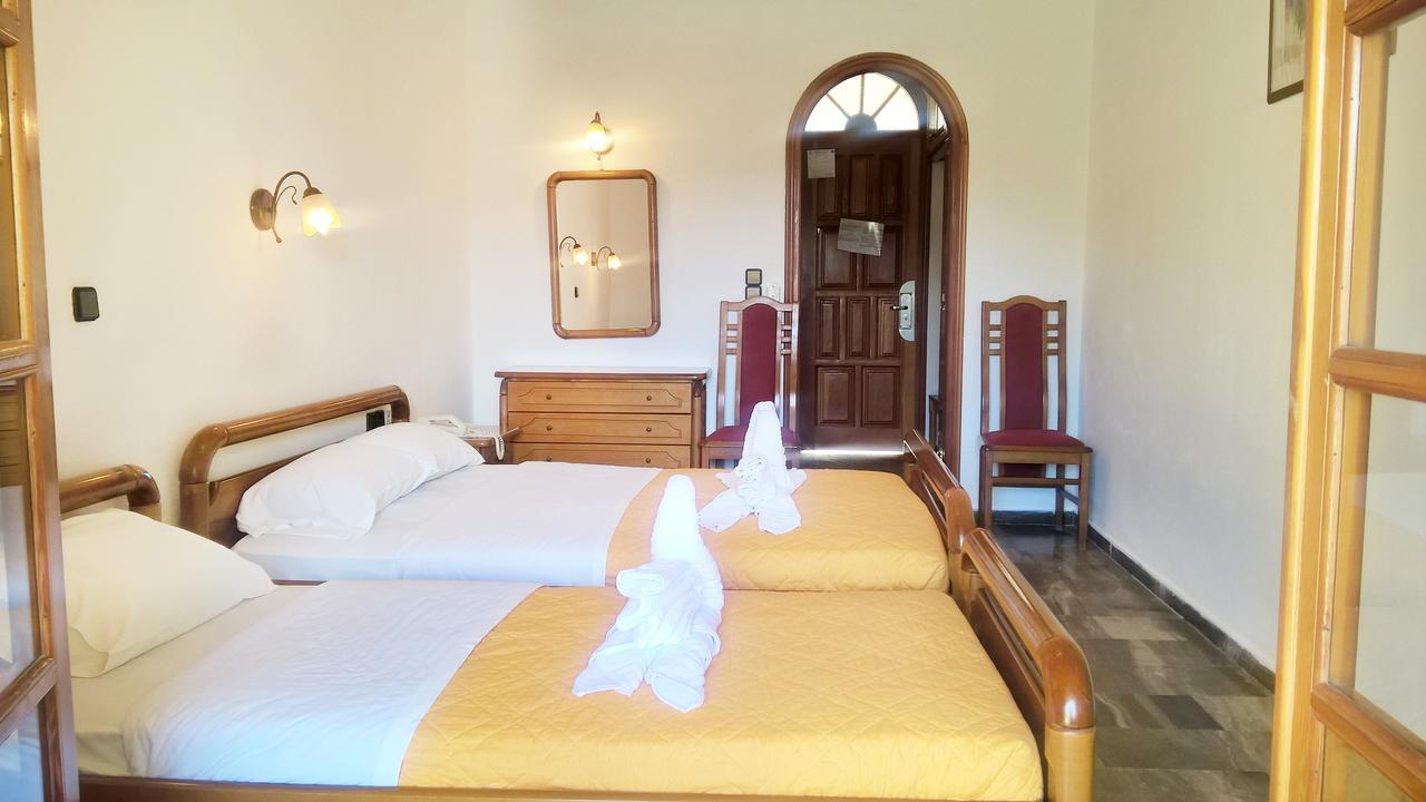 Regina Hotel Vasilatika  ภายนอก รูปภาพ